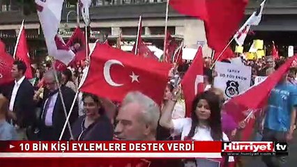 BERLİN'DE BÜYÜK YÜRÜYÜŞ