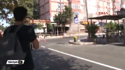 Beşiktaş'taki yeraltı kabloları alev alev yandı