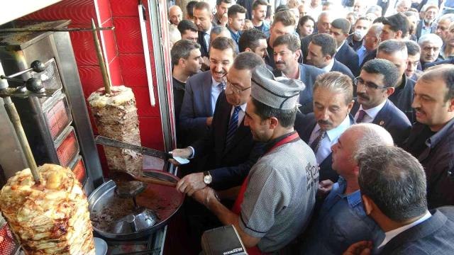 Malatya haber | Fuat Oktay, Malatya'da döner kesti