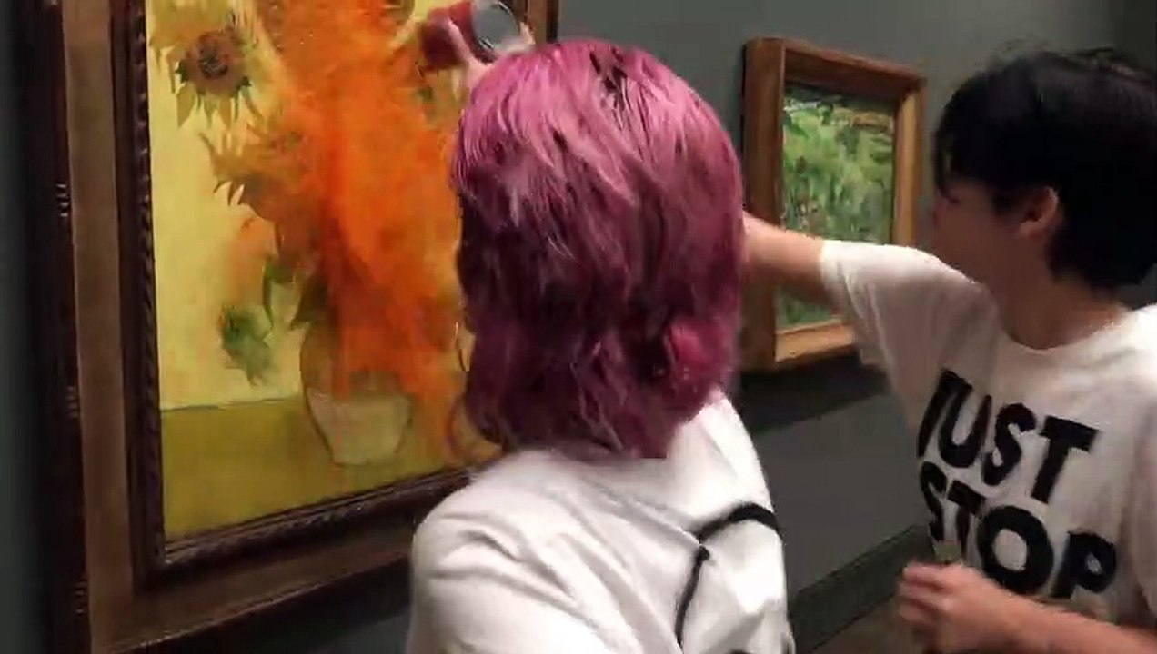 Van Gogh'un ünlü 'ayçiçeği' tablosuna saldırı!