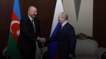 Vladimir Poutine affirme qu'Emmanuel Macron n'a pas compris le conflit au Haut-Karabakh