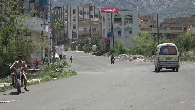 كيف حولت ميليشيا الحوثي حياة المدنيين في تعز إلى جحيم؟