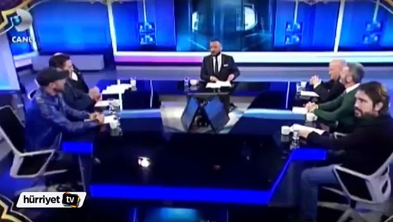 Beyazıt Öztürk ve Tolgahan Sayışman Beyaz Futbol'da