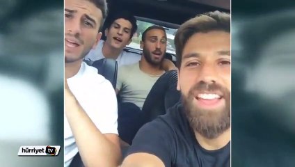 Beşiktaşlı yıldız futbolculardan popüler şarkıya düet