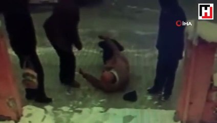 Buzlanan yolda böyle düştü... Yaşlı adam beyin kanaması geçirdi