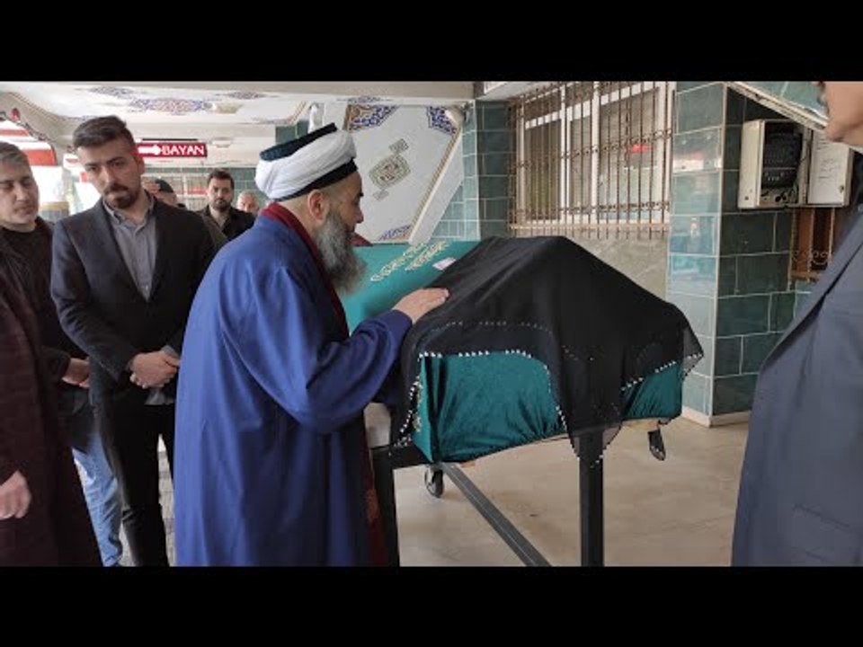 Cübbeli Hoca'nın, Kadîm Dostu Necdet Ertem Beyefendi'nin Merhûme Eşinin Cenâzesinde Yaptığı Konuşma