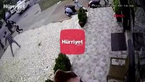 Kadıköy'de bıçaklı sopalı kavga güvenlik kamerasında