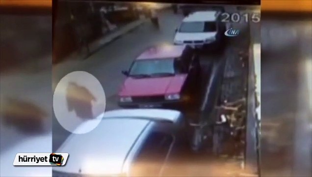 Kapkaççıyı kolundaki bileklik yakalattı