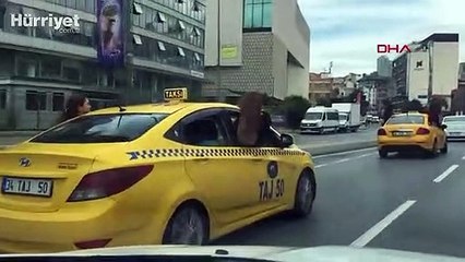 Beyoğlu'nda maskesiz, mesafesiz tehlikeli yolculuk kamerada