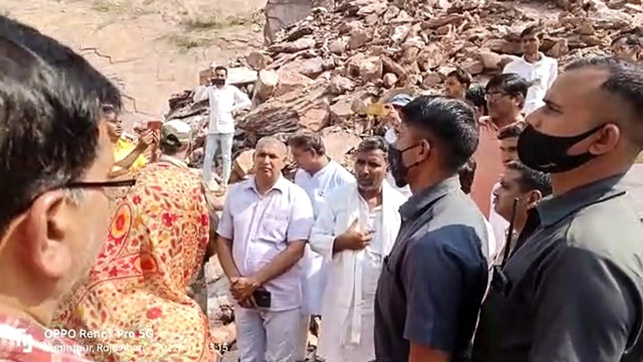 विजासना में मौत का तांडव...खान ढहने से दबे लोग, दो की मौत