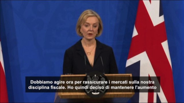 Gb, Truss rinuncia a cancellare tassa su imprese da 18 mld