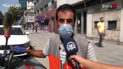 Çöp arabasını özenle temizlediği görüntüler sosyal medya ilgi görüyor