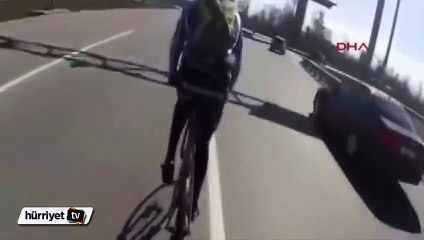 Bisikletçi inanılmaz kazadan sağ kurtuldu