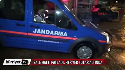 Bodrum'da boru patladı, ev ve işyerlerini su bastı