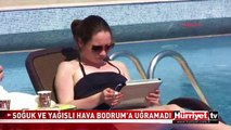 TURİSTLER BODRUM'DA GÜNEŞLİ HAVANIN TADINI ÇIKARDILAR