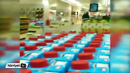 Marketi birbirine katan şahıs kamerada