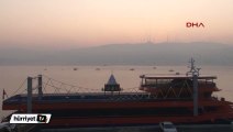 Yoğun sis nedeniyle İstanbul Boğazı gemi trafiğine kapandı