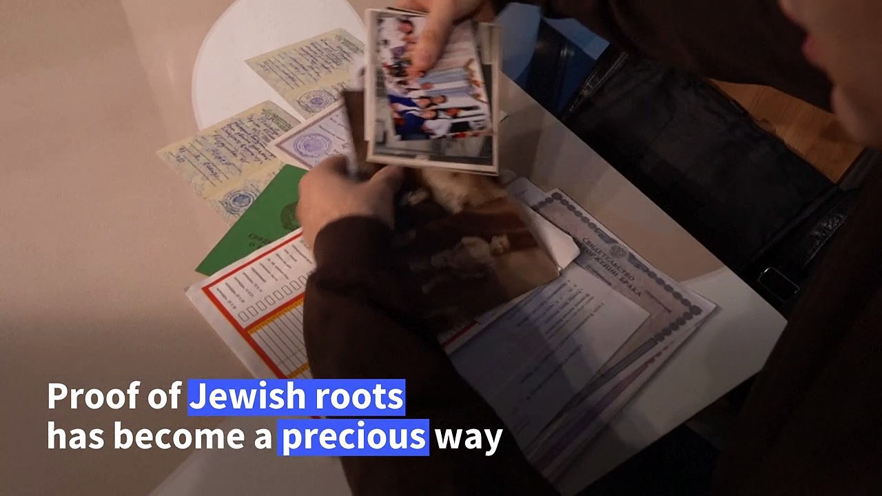 Russians search for Jewish roots in the hope of refuge in Israel