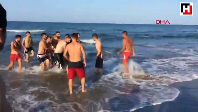 Boğulma tehlikesi geçiren gencin duran kalbi çalıştırıldı