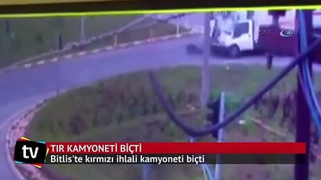 Kırmızı ışık ihlali yapan TIR, kamyoneti biçti!