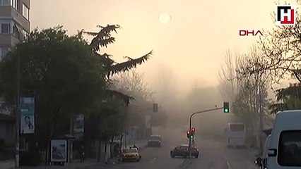 Sis İstanbul Boğazı'nda deniz ulaşımını etkiliyor