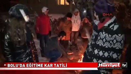 BOLU'YA KAR YAĞINCA ÖĞRENCİLER BÖYLE EĞLENDİ