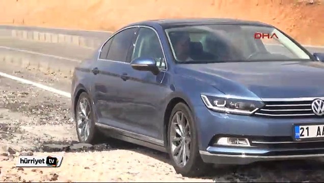 PKK bomba patlattı Silvan yolu kullanılamaz hale geldi