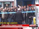 ŞÜPHELİ ÇANTAYA SOPAYLA VURMAYA ÇALIŞTI