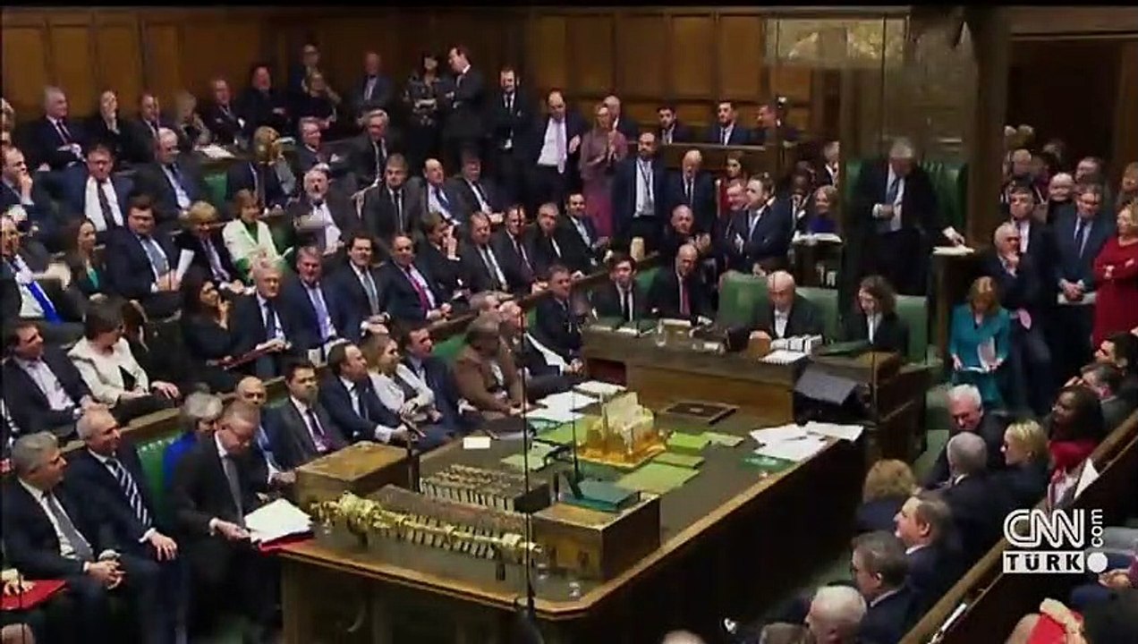 İngiltere'de Muhafazakar Parti tek başına iktidara geldi