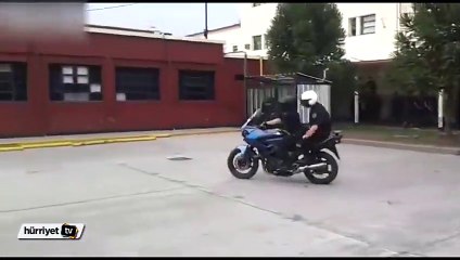 Brezilyalı polislerin motor şovu kötü bitti