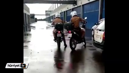 Brezilya polisinin motosiklet eğitimi sırasında zor anları