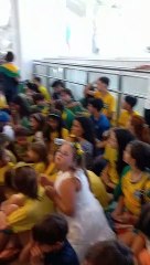 Apoiadores aguardam chegada de Bolsonaro ao The One Eventos