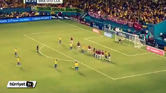 Neymar'dan harika bir frikik golü daha