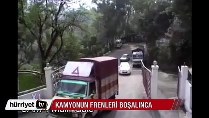 Hindistan'da kamyonun frenleri boşalınca