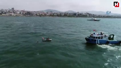 Denize düşen helikopterin tekeri bulundu