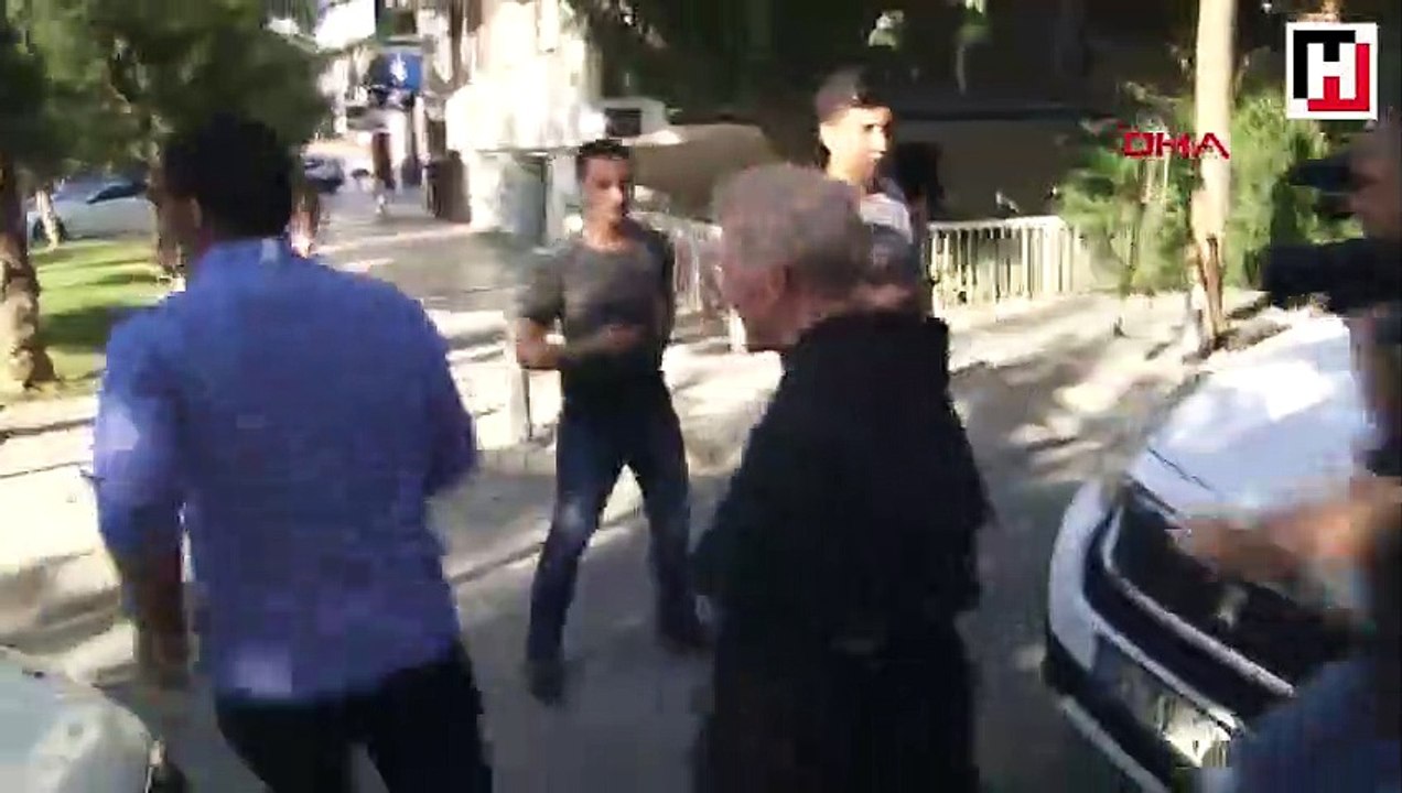 Cleric, lawyer visits Pastor Brunson under house arrest