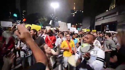 HÜRRİYET BREZİLYA'DA! OLAYLARIN GÖBEĞİNDEKİ ÇINAR OSKAY VE SEBATİ KARAKURT BAKIN NELER ÇEKTİ