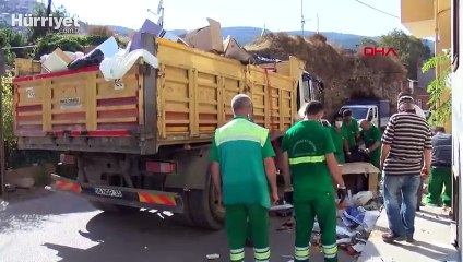 Bursa'da 4 katlı evden 10 ton çöp çıktı