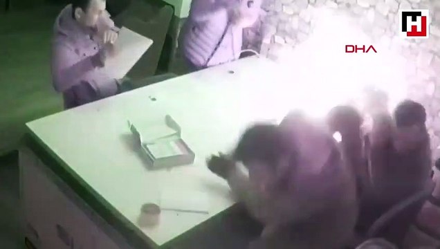 Tamir ettiği tablet patladı, iki eli ve kulağı yandı