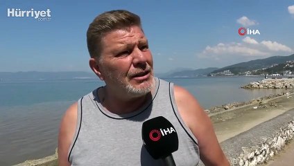 Mudanya sahilinde deniz turuncuya boyandı