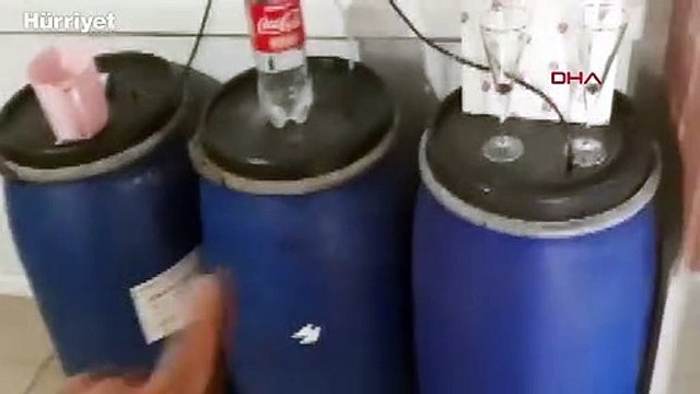 Bursa'da yılbaşı öncesi polis operasyonuyla 10 ton sahte içki ele geçirildi