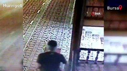 Sakızlı telle camiden paraları böyle çaldı