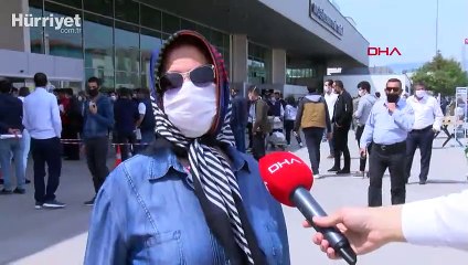 Bursa Terminali'nde metrelerce 'seyahat izin belgesi' kuyruğu