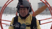 Paramotorla sokakta kayak yaptı