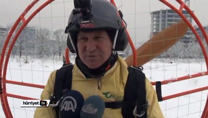 Paramotorla sokakta kayak yaptı
