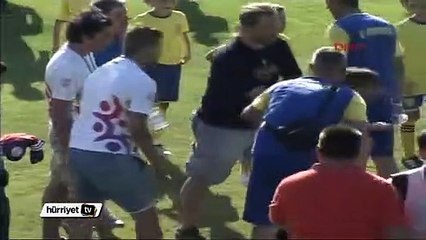 Mutlak golü kaçıran minik futbolcunun isyanı