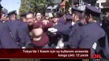 Seçmenler Türkiye'nin Japonya Büyükelçiliği önünde kavga etti