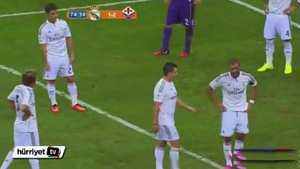 Taraftar sahaya Real Madrid'in süper yıldızının formasıyla atladı ve..