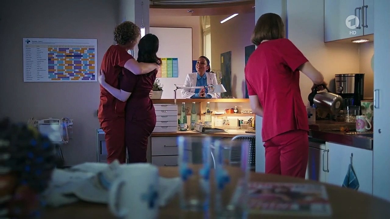 In aller Freundschaft - Die Krankenschwestern Staffel 2 Folge 1 HD Deutsch