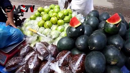 কালো তরমুজ বিক্রি হচ্ছে